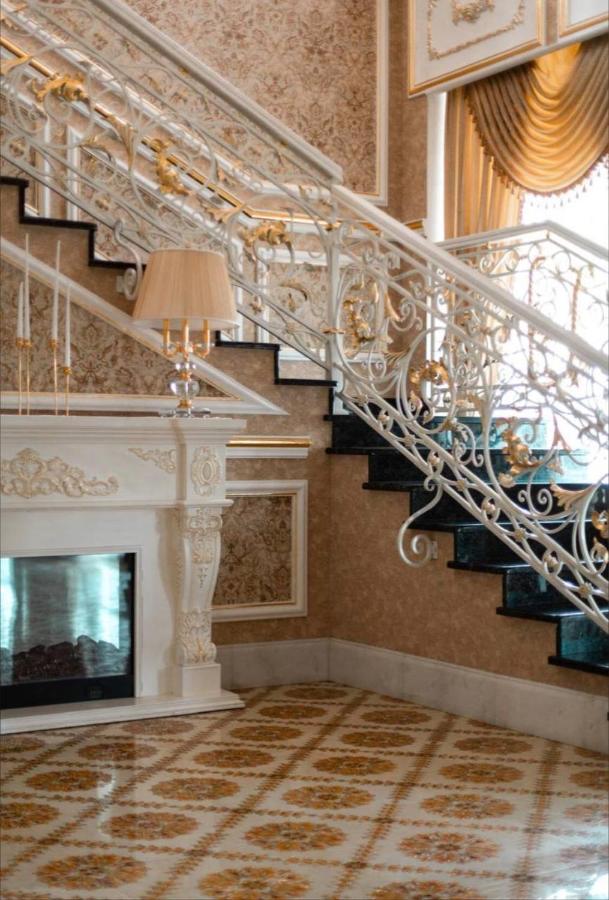 Hotel Grand Aristocrate Dubovtsy Екстериор снимка